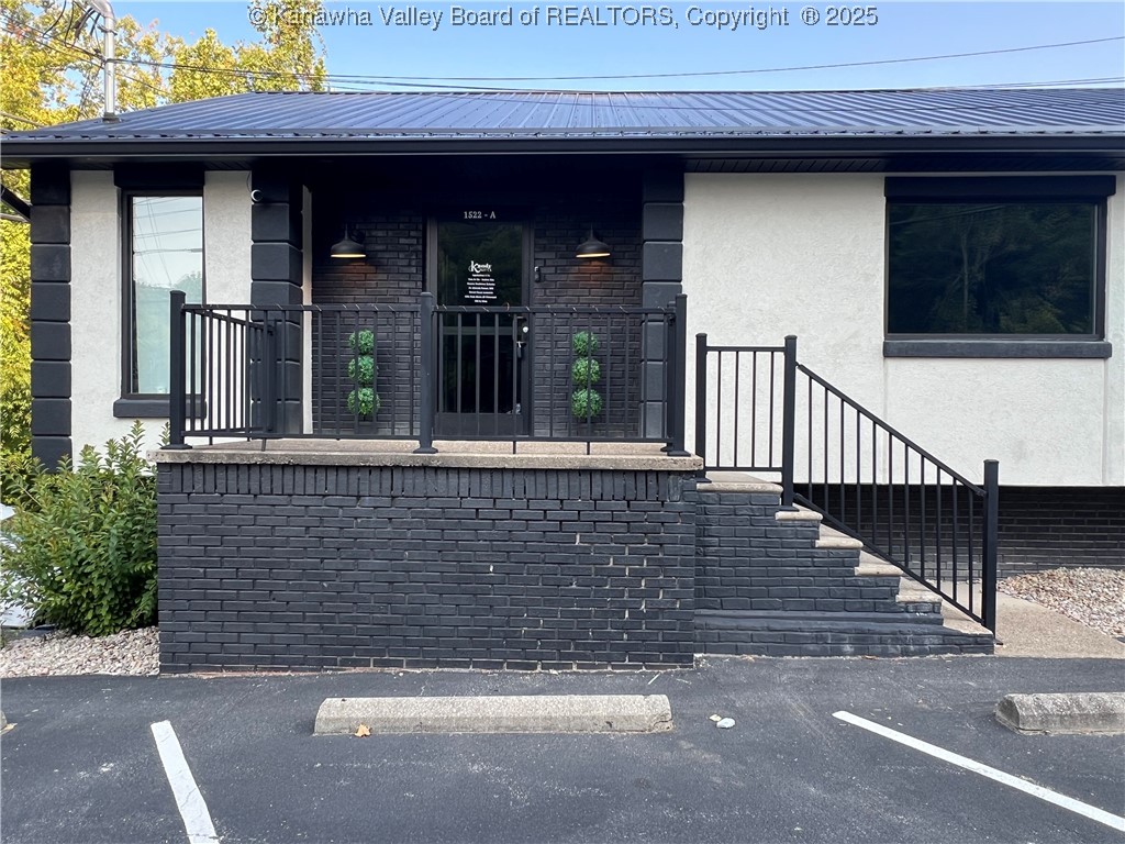 1522 Oakhurst Drive