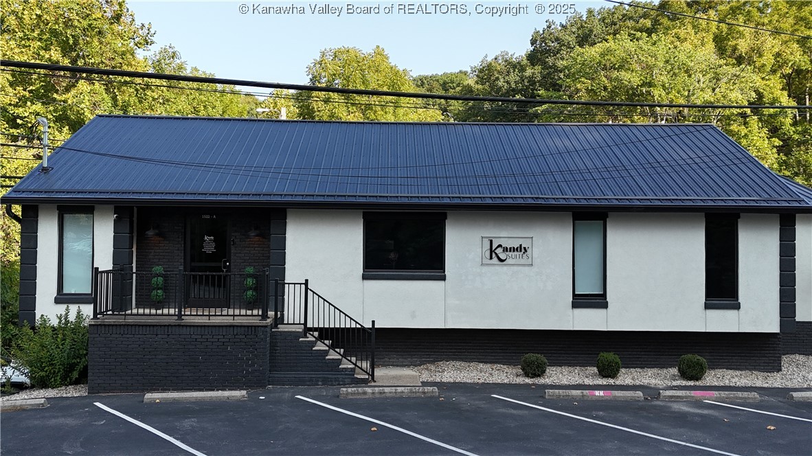 1522 Oakhurst Drive