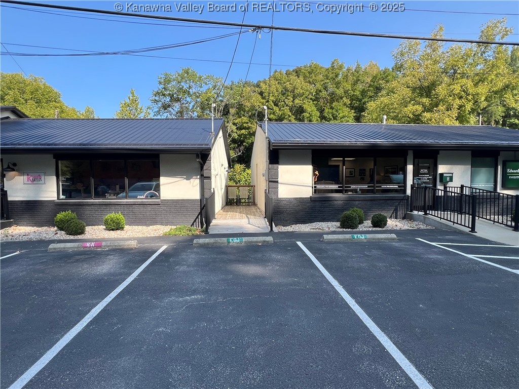 1522 Oakhurst Drive