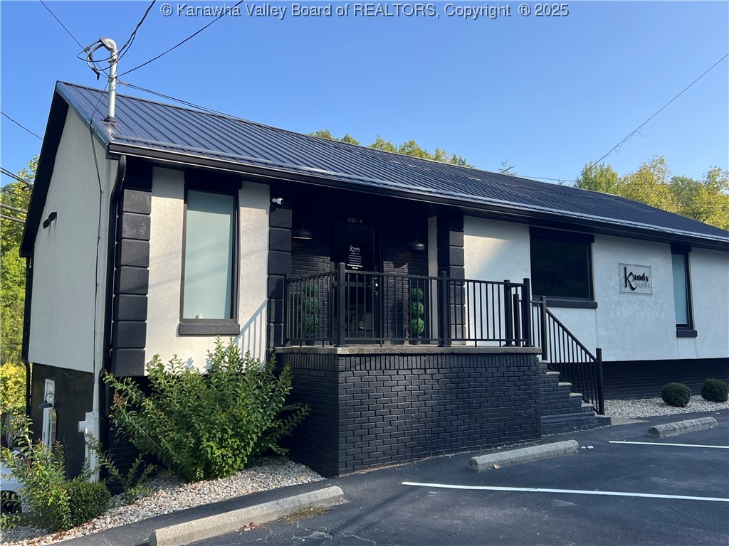 1522 Oakhurst Drive