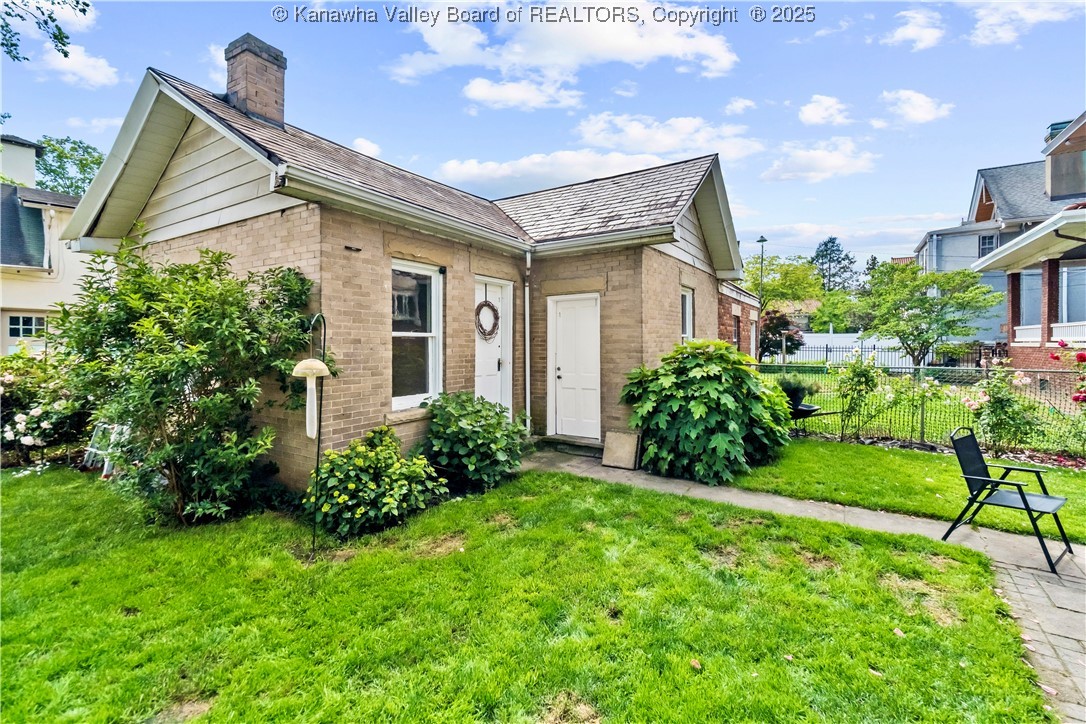 1565 Virginia Street E