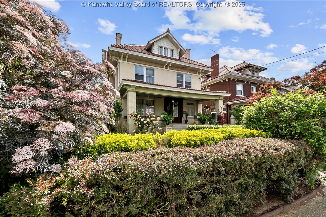 1565 Virginia Street E