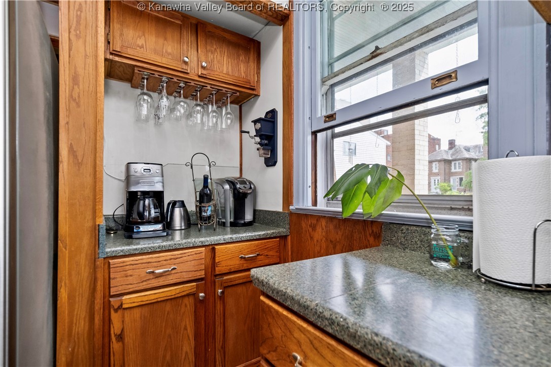 1565 Virginia Street E