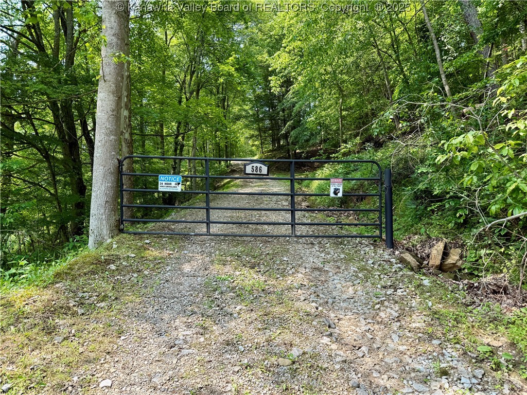 586 Grannies Creek Road