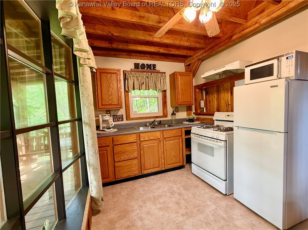 586 Grannies Creek Road