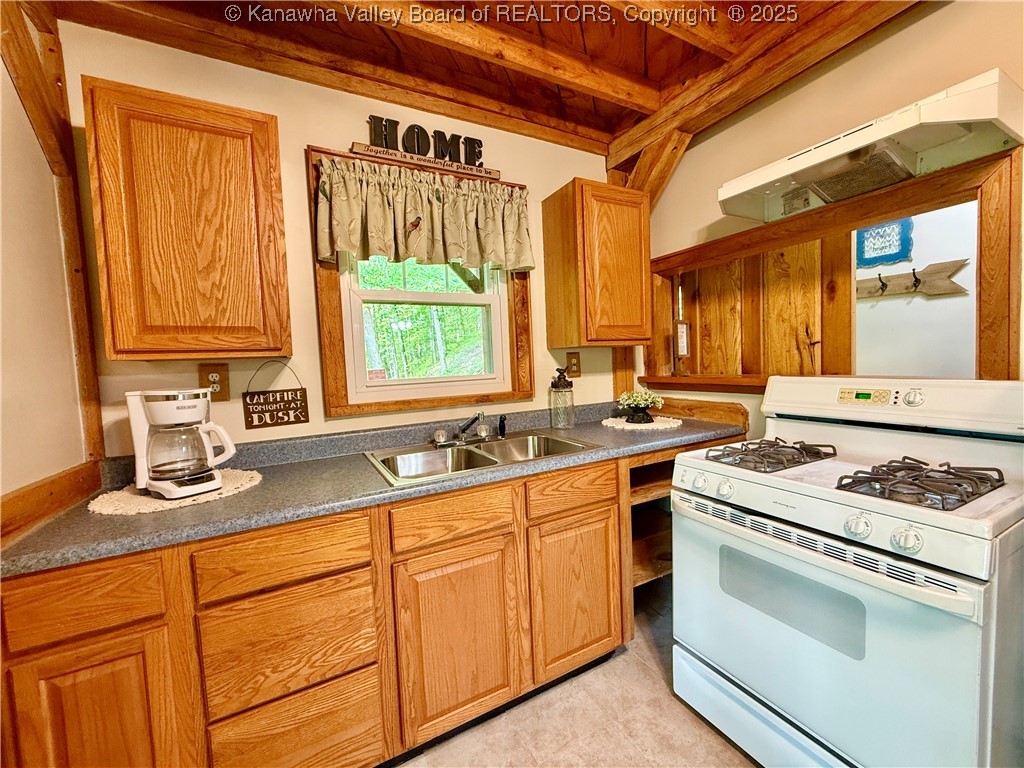586 Grannies Creek Road