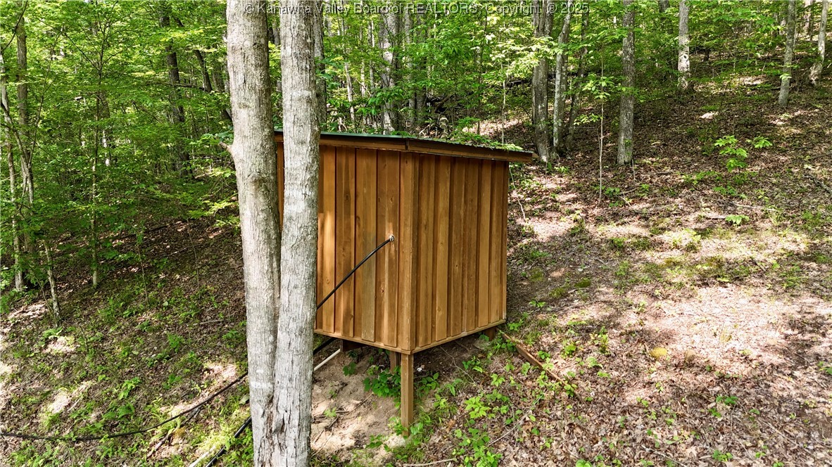 586 Grannies Creek Road