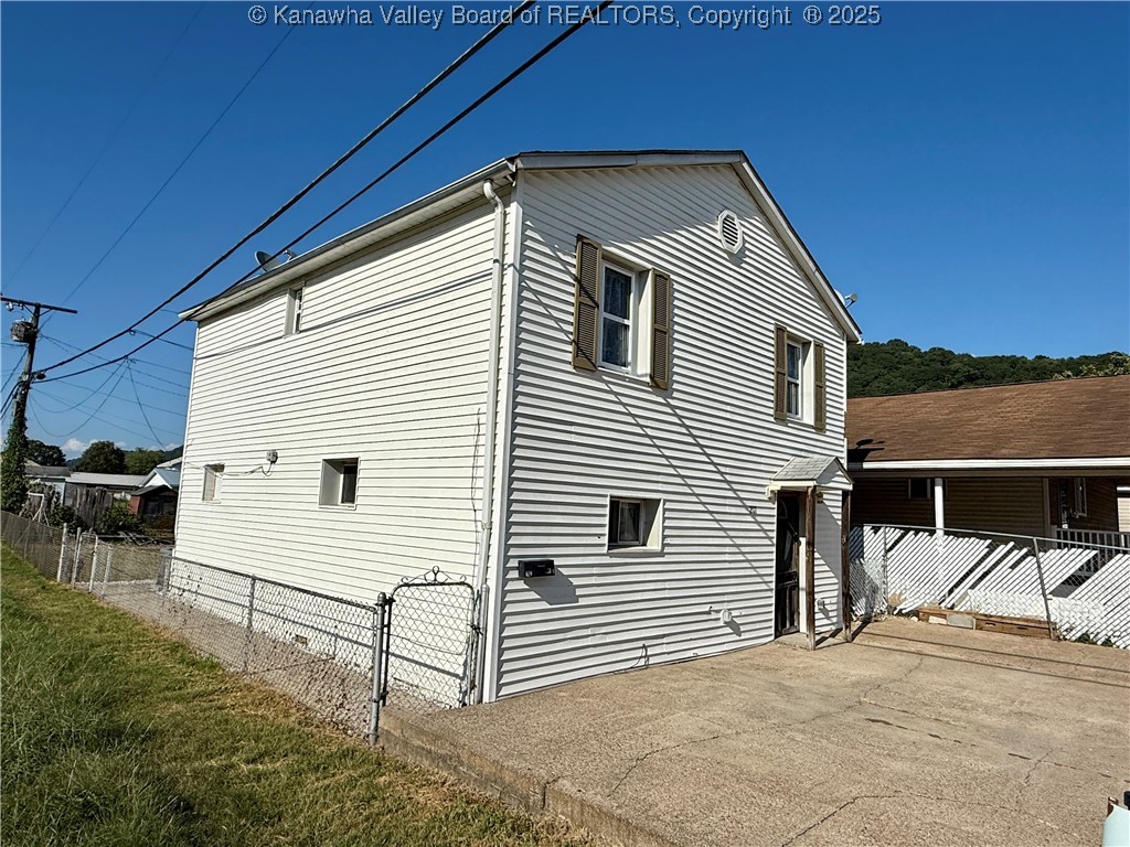 207 Marshall Avenue