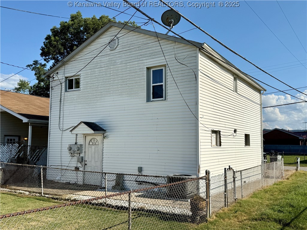 207 Marshall Avenue
