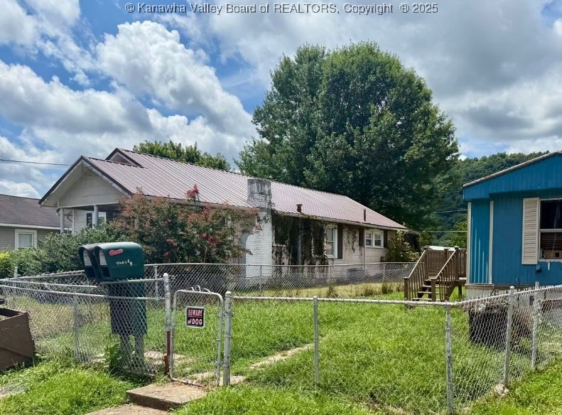 5607 Raven Dr & 5609 Raven Drive