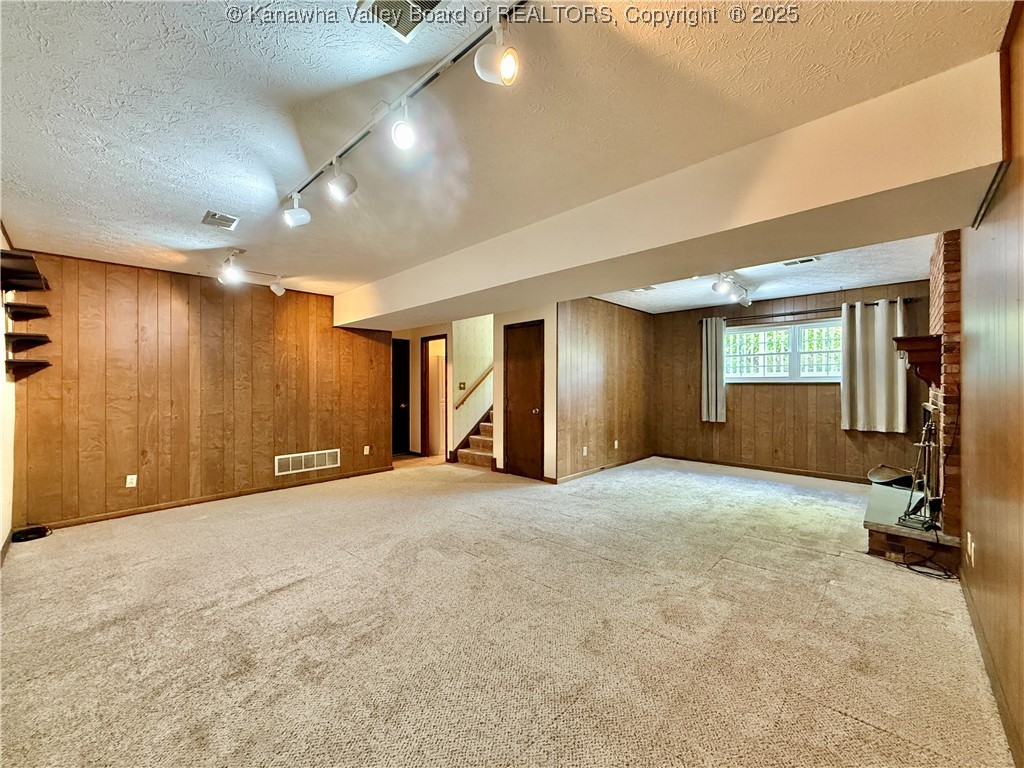 16 Barrington Road