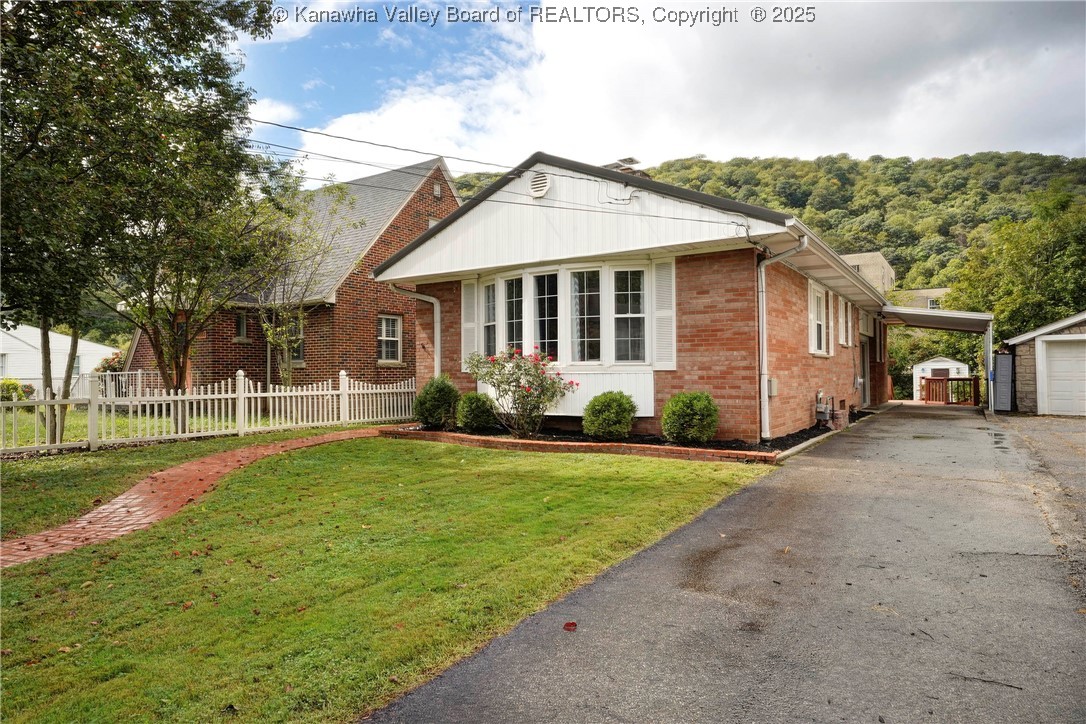 6551 Roosevelt Avenue