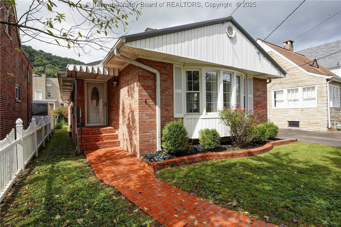 6551 Roosevelt Avenue