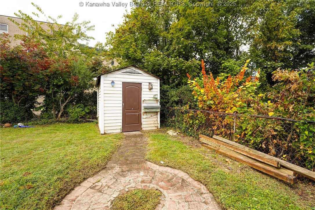 6551 Roosevelt Avenue