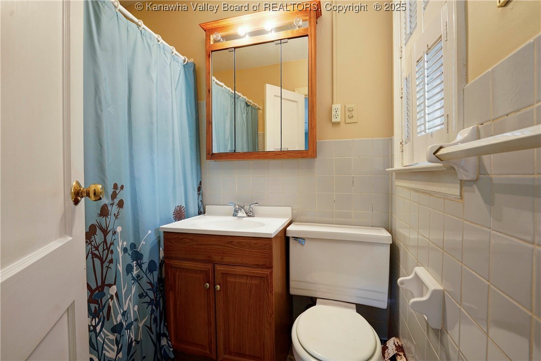 6551 Roosevelt Avenue