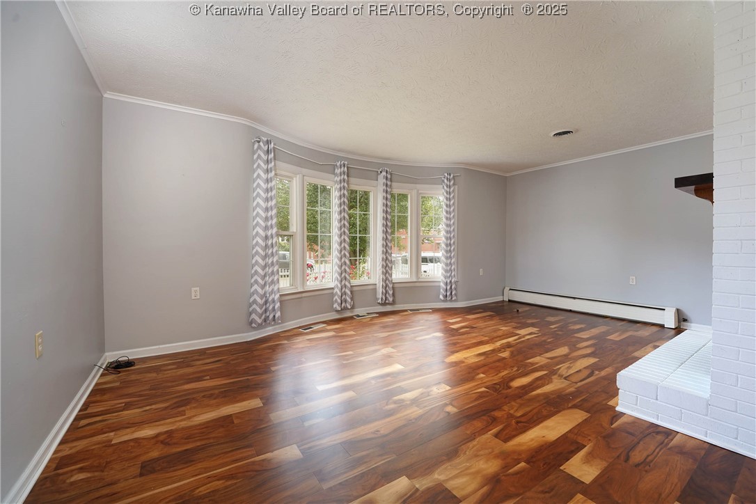 6551 Roosevelt Avenue