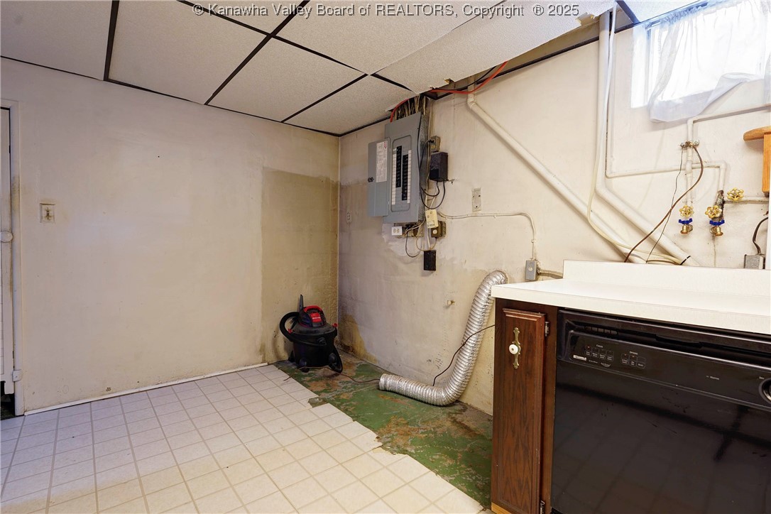 6551 Roosevelt Avenue