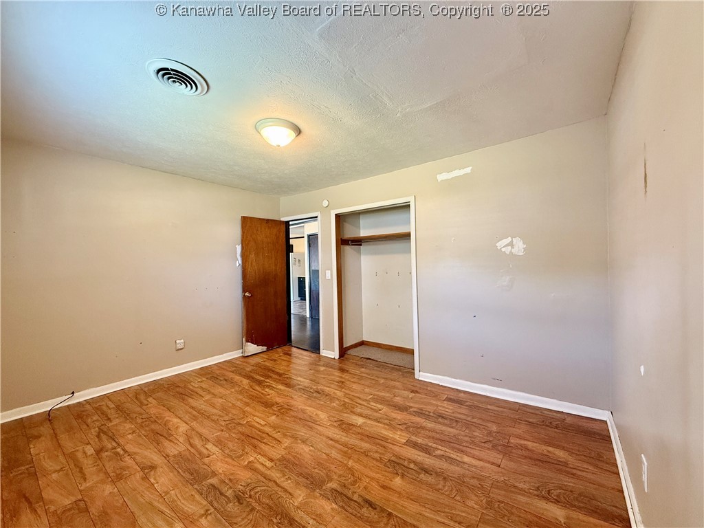 5207 Swiss Drive
