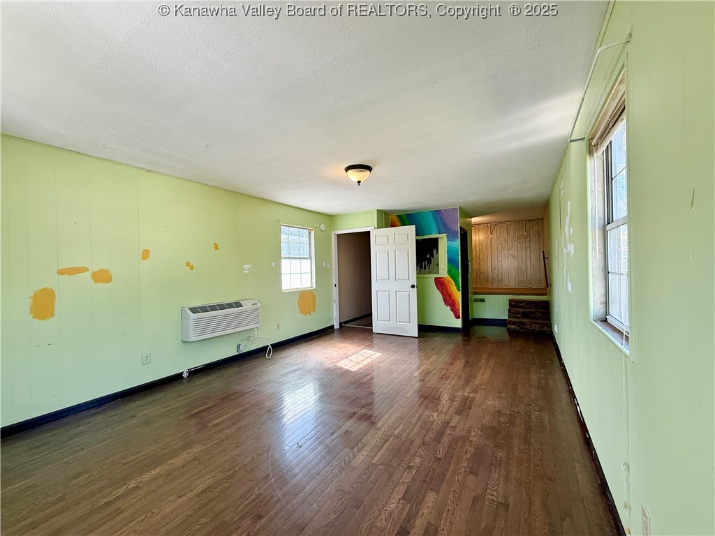 5207 Swiss Drive