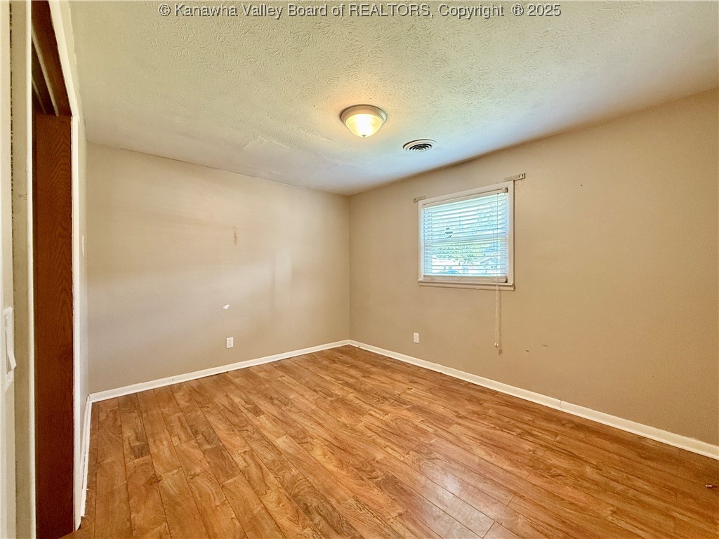 5207 Swiss Drive