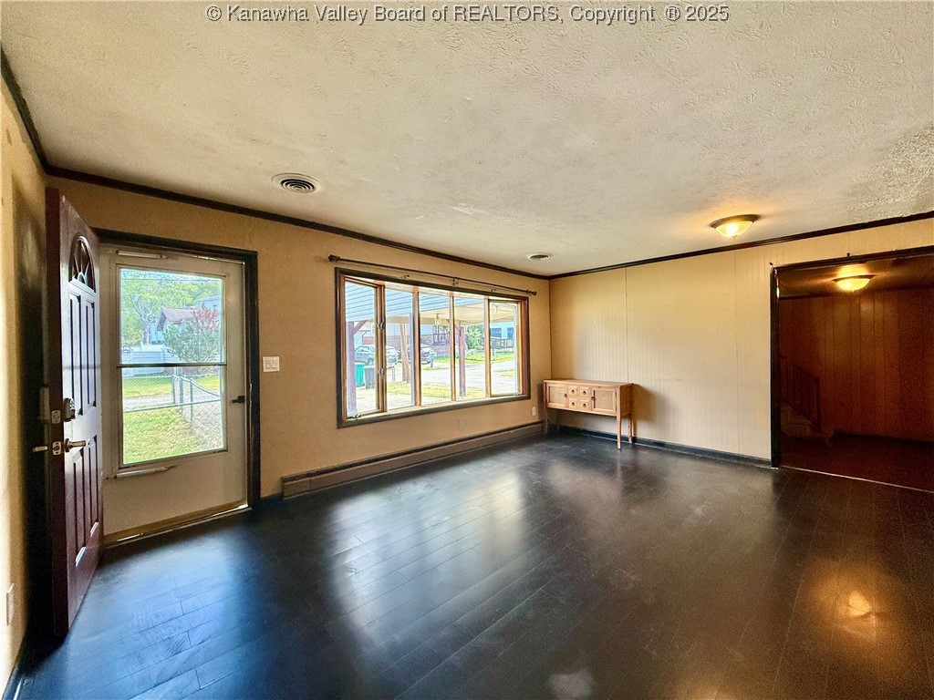 5207 Swiss Drive