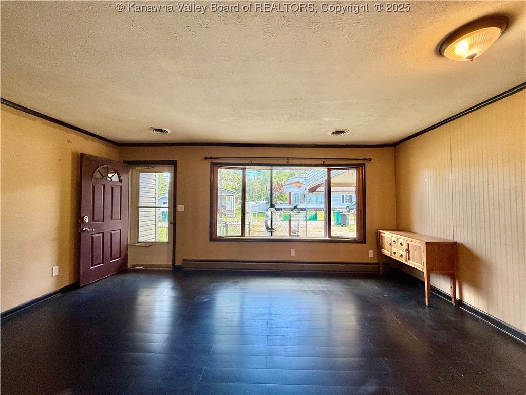 5207 Swiss Drive