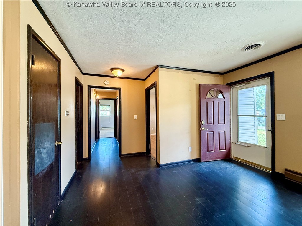 5207 Swiss Drive