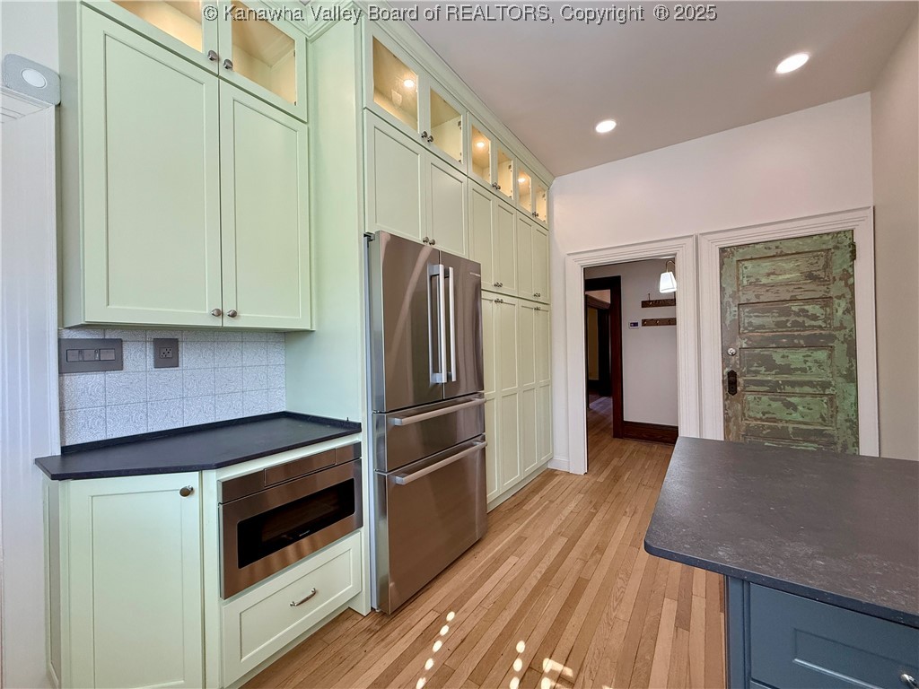 1565 Quarrier Street