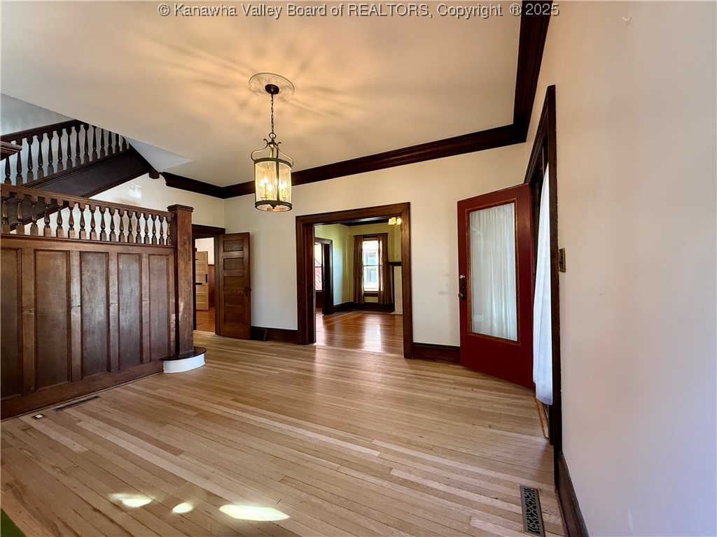 1565 Quarrier Street