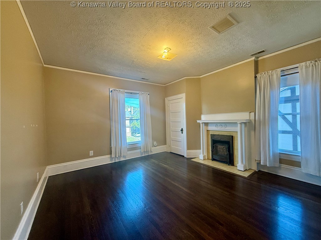 1565 Quarrier Street