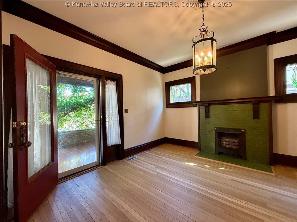 1565 Quarrier Street