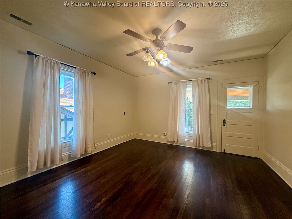 1565 Quarrier Street