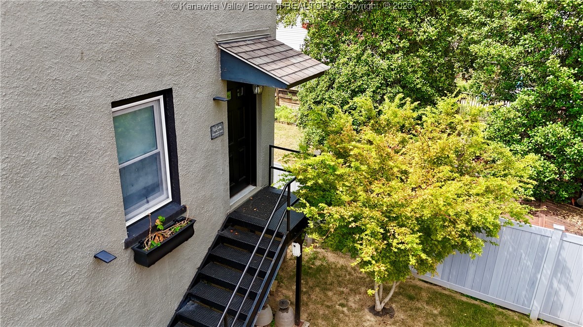 1565 Quarrier Street