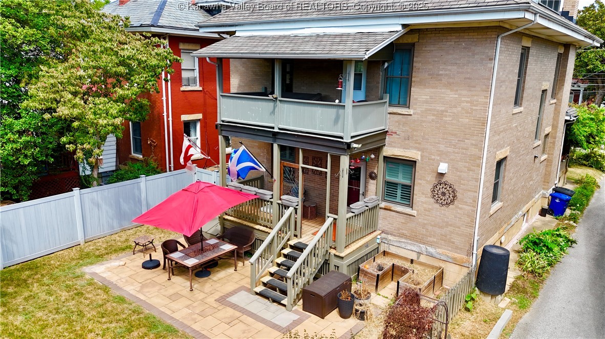 1565 Quarrier Street