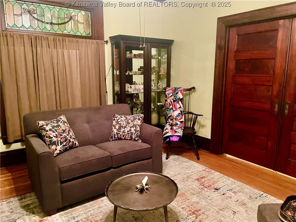 1565 Quarrier Street