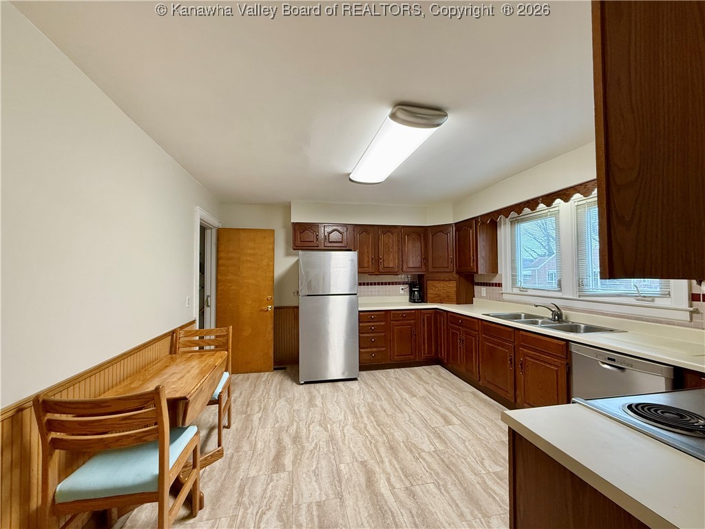 3013 Ridgeview Drive