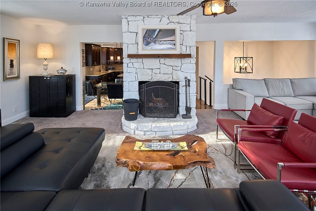 123 Woodbridge Drive