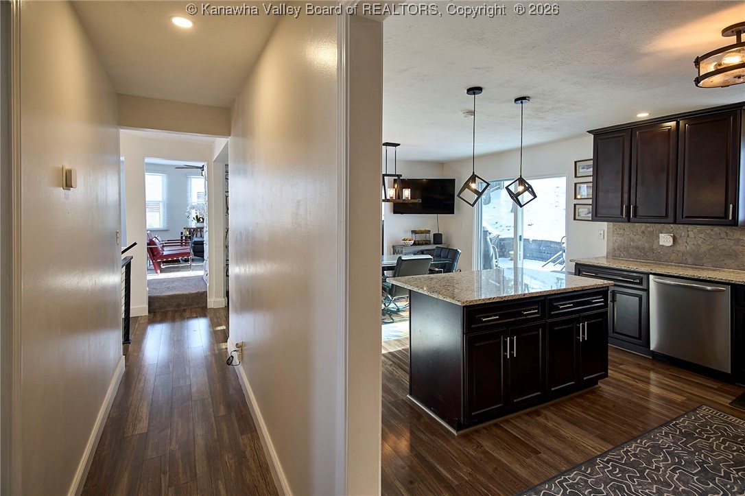 123 Woodbridge Drive