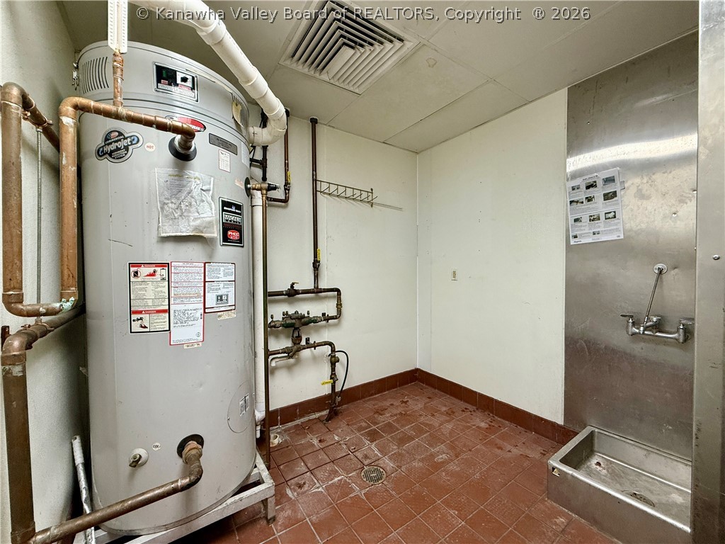 741 W Washington Street