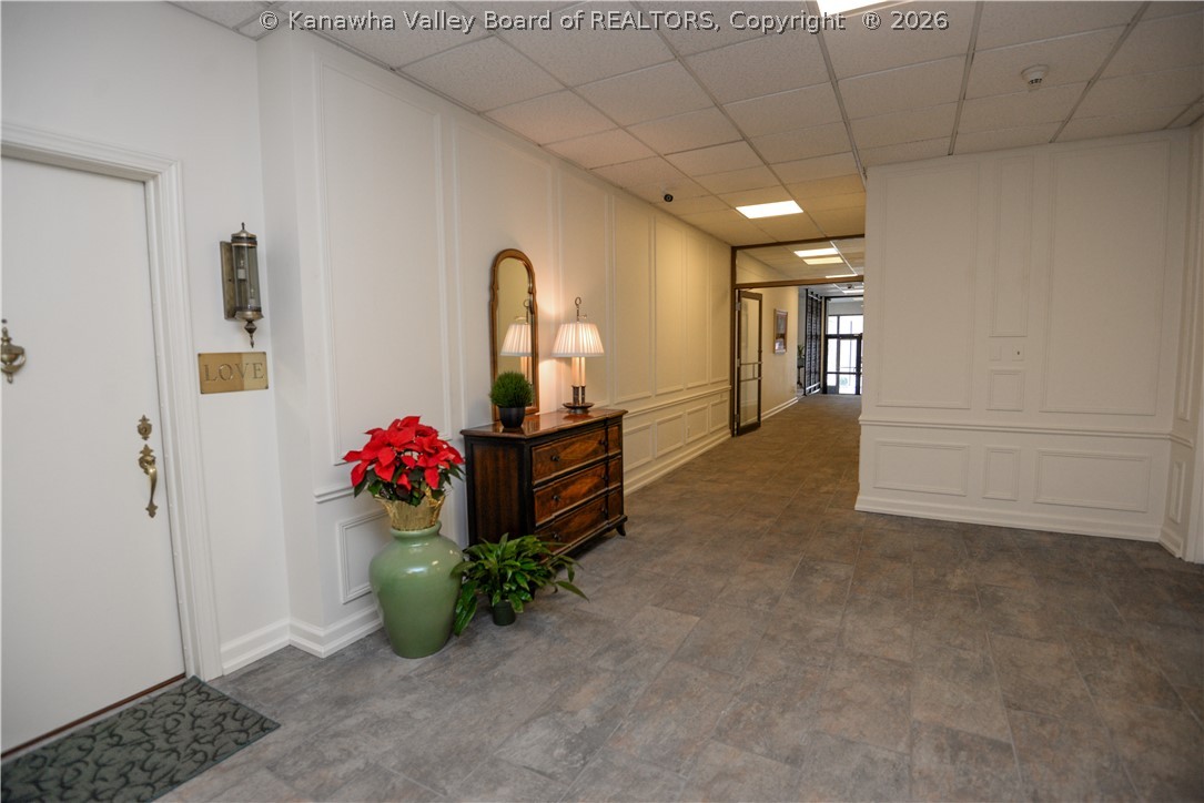 1578 Kanawha Boulevard E 8B
