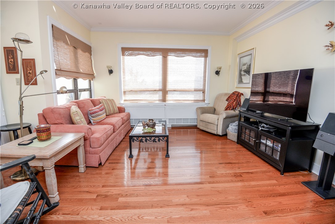 1578 Kanawha Boulevard E 8B