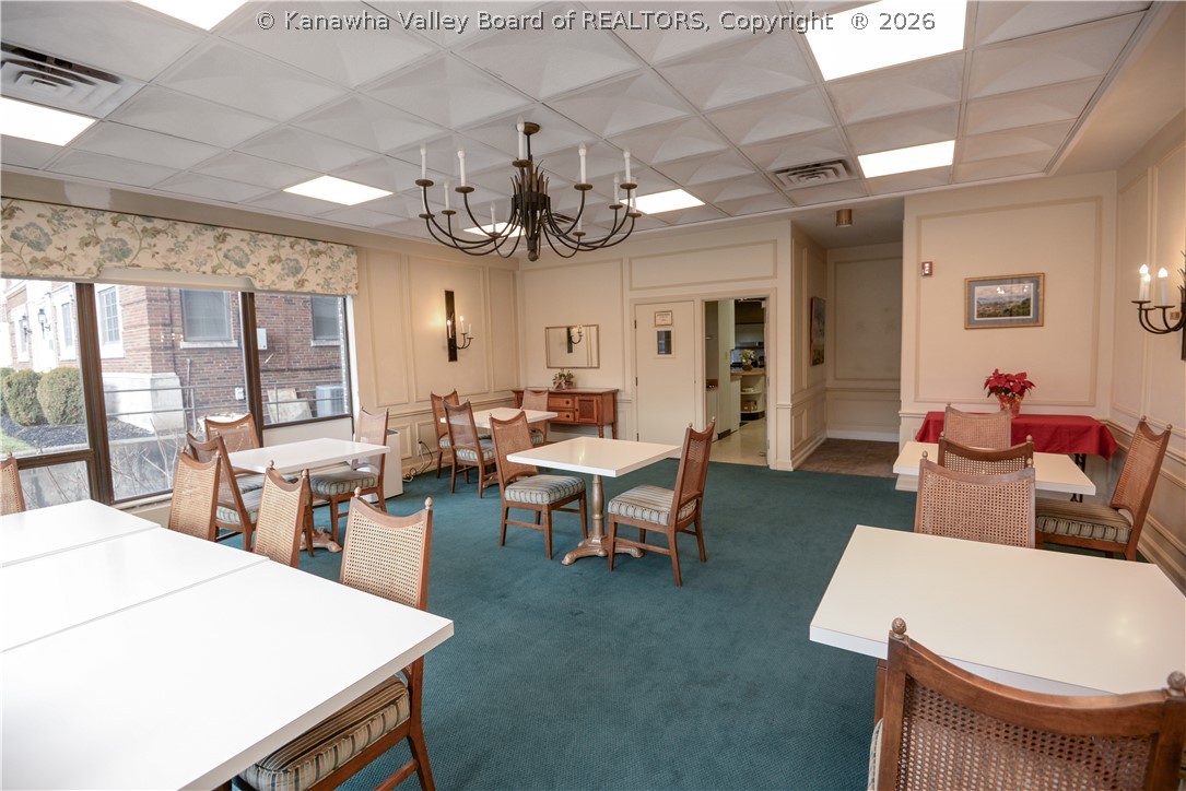 1578 Kanawha Boulevard E 8B