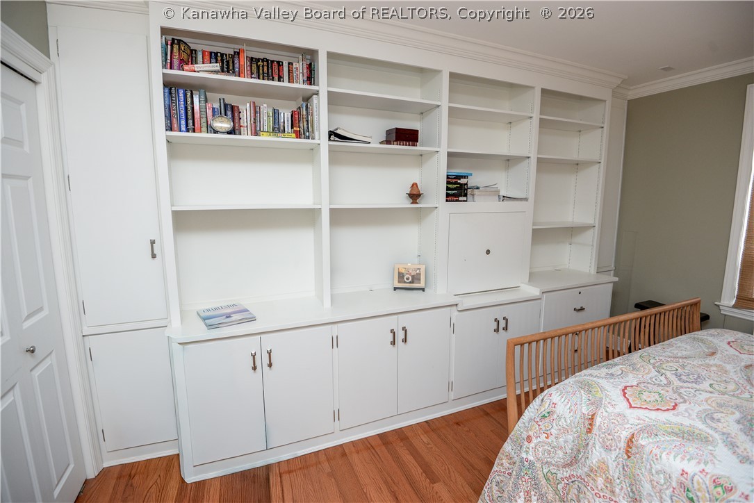 1578 Kanawha Boulevard E 8B