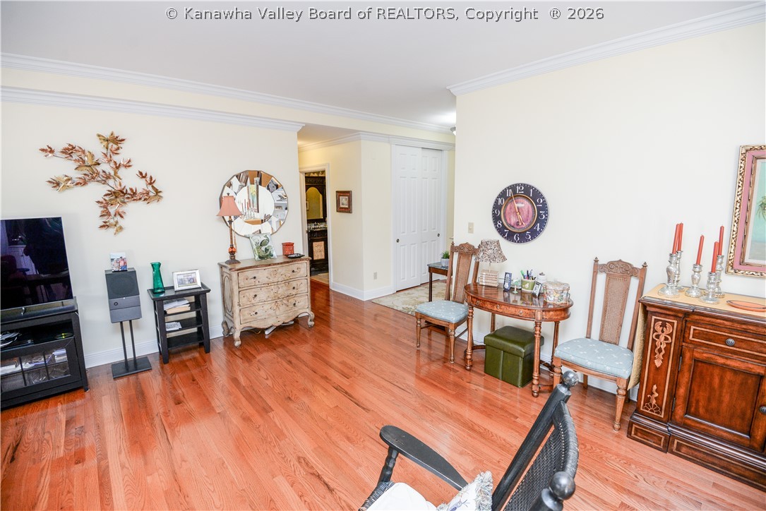 1578 Kanawha Boulevard E 8B