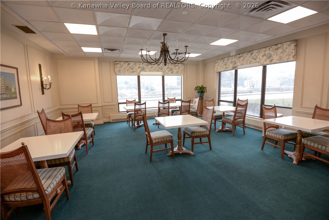 1578 Kanawha Boulevard E 8B