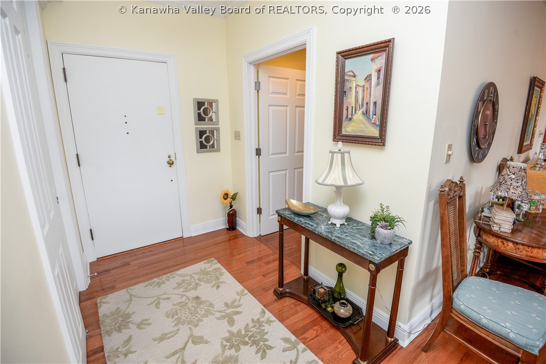 1578 Kanawha Boulevard E 8B