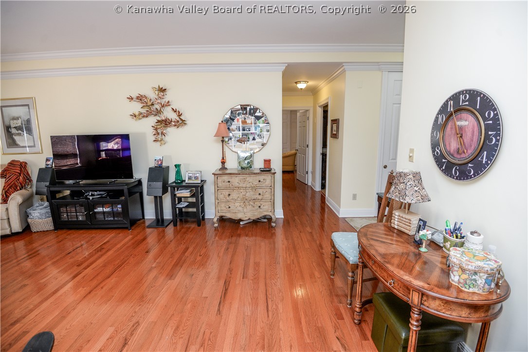 1578 Kanawha Boulevard E 8B