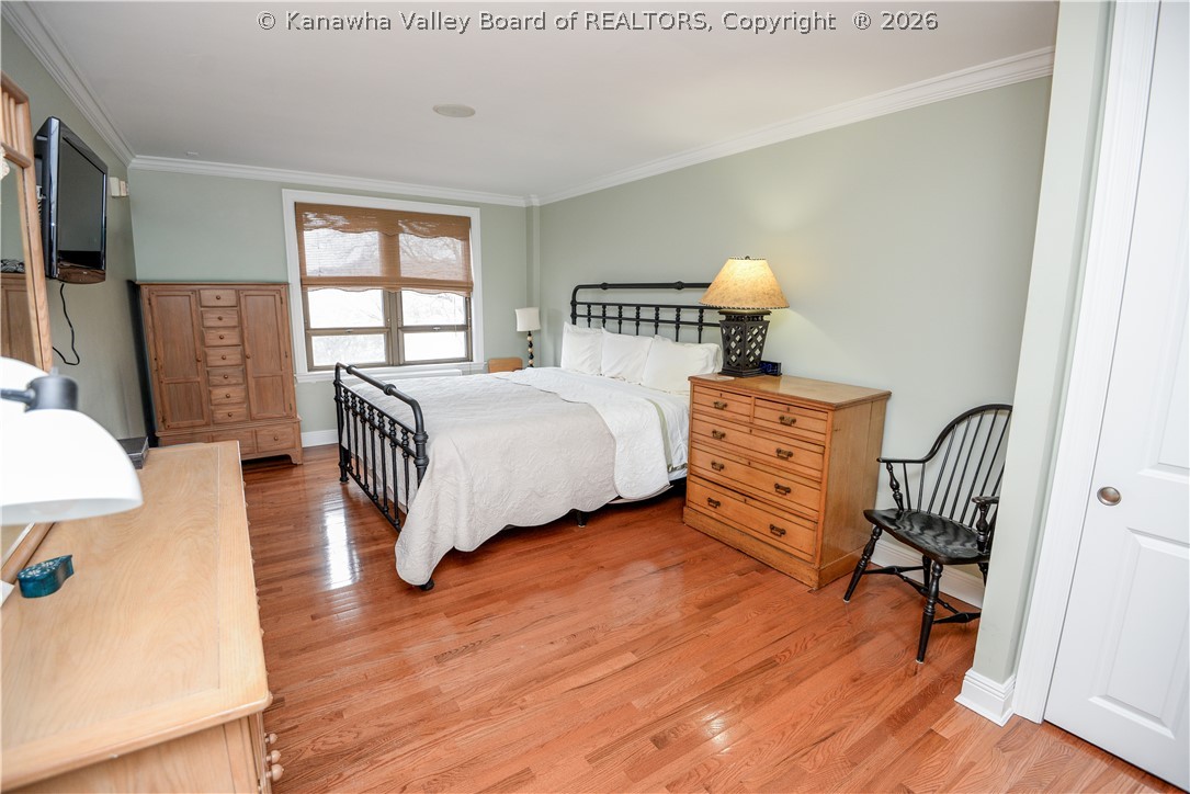 1578 Kanawha Boulevard E 8B