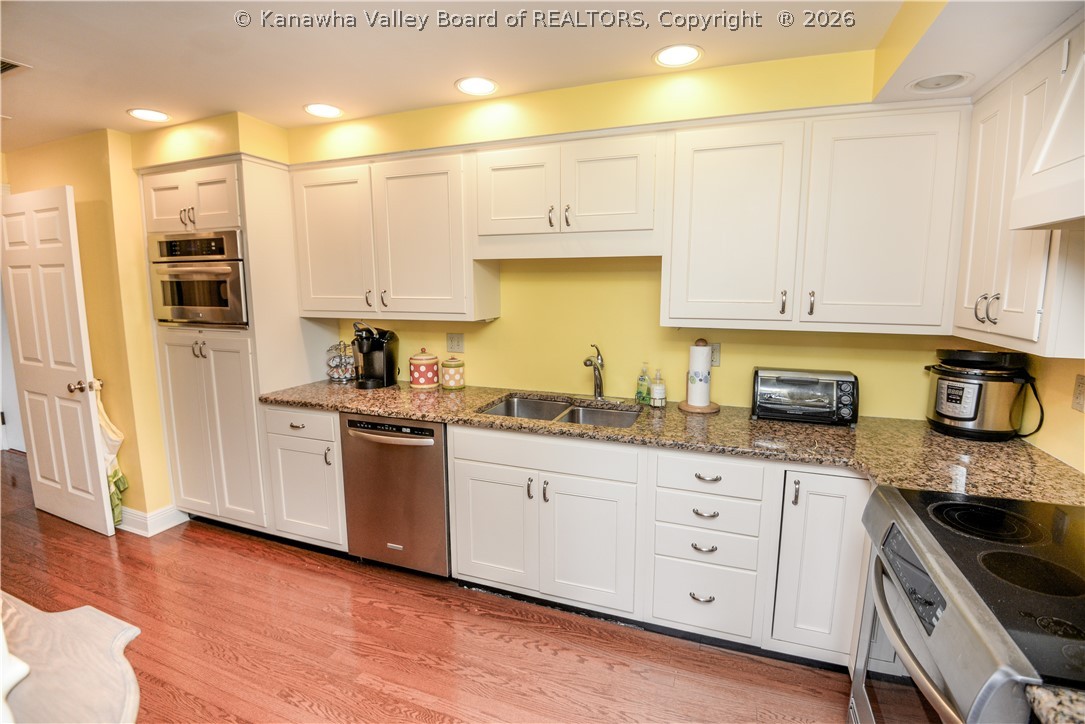 1578 Kanawha Boulevard E 8B