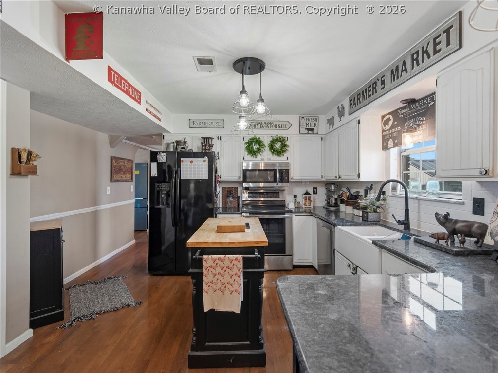 122 Moorefield Place
